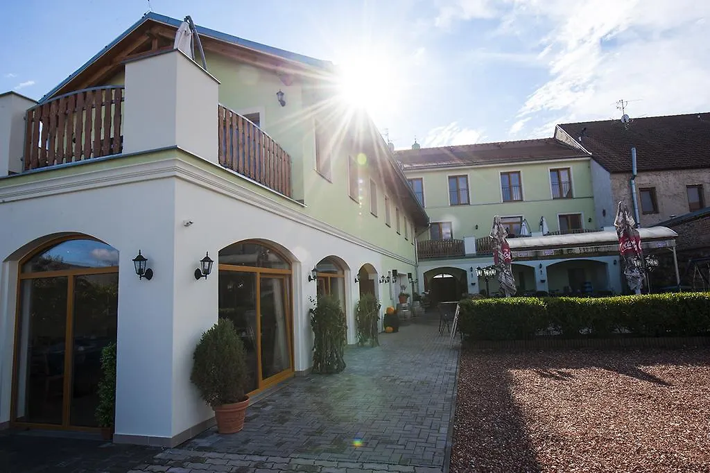 Penzion Valtice-1